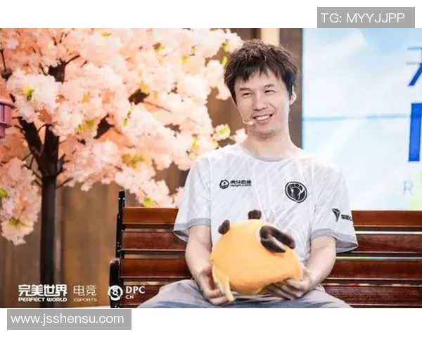 黄娜畅谈CSGO职业生涯回顾与S15电竞赛事精彩瞬间